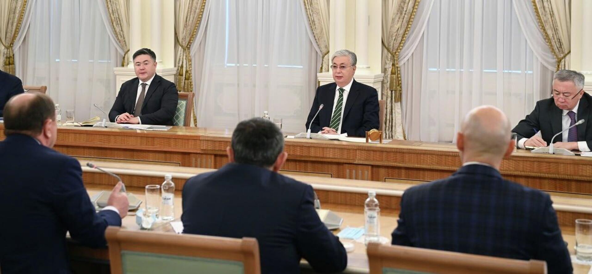 Глава государства провел встречу с представителями аграрного бизнеса - Sputnik Казахстан, 1920, 21.02.2023