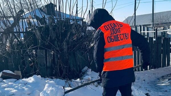 В Северо-Казахстанской области сельчанин из-за похищенной пачки сигарет будет чистить снег
300 часов - Sputnik Казахстан