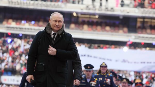 Президент РФ В. Путин посетил митинг-концерт Слава защитникам Отечества! - Sputnik Казахстан