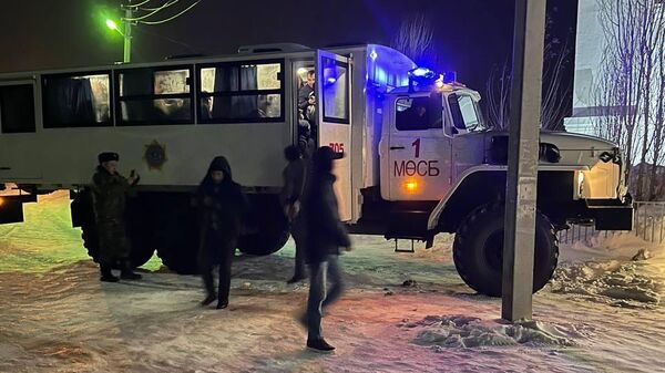 Из-за непогоды спасателями эвакуировано 93 человека с дорог в Актюбинской области - Sputnik Казахстан