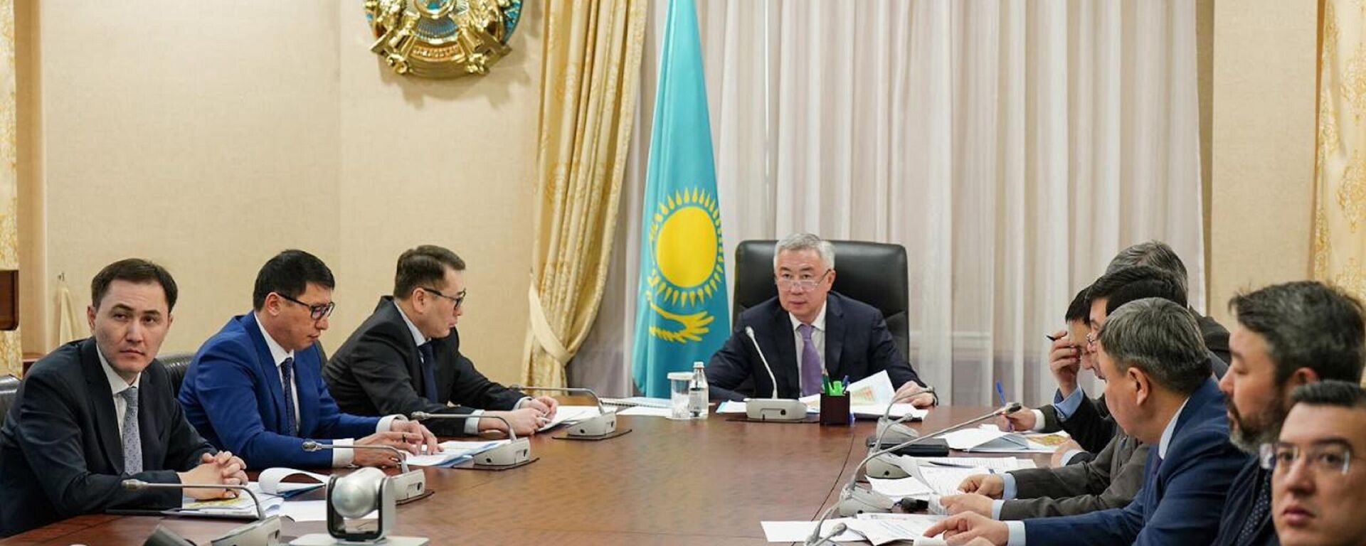 Серик Жумангарин провел совещание по стабилизации цен на социально значимые продукты - Sputnik Казахстан, 1920, 25.02.2023