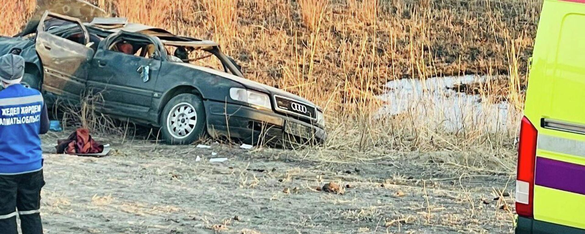 Один человек погиб, двое травмированы в результате опрокидывания авто в области Жетысу  - Sputnik Казахстан, 1920, 26.02.2023