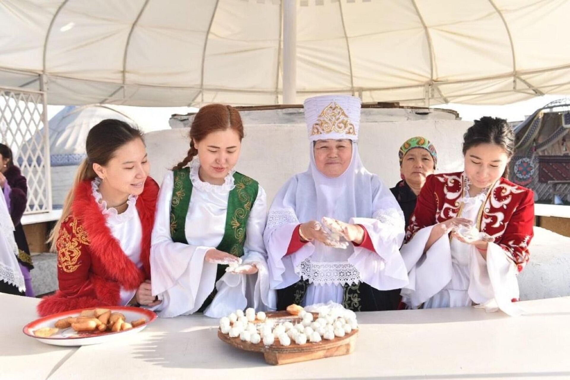 День благодарения в казахстане