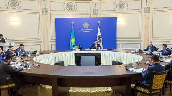 Смаилов провел совещание по вопросам развития Алматы - Sputnik Казахстан