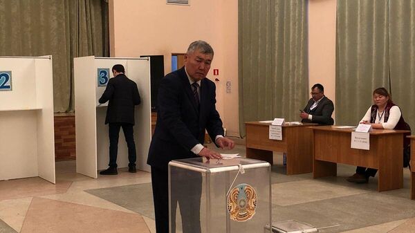 Переносную урну для голосования доставили на космодром Байконур - Sputnik Казахстан