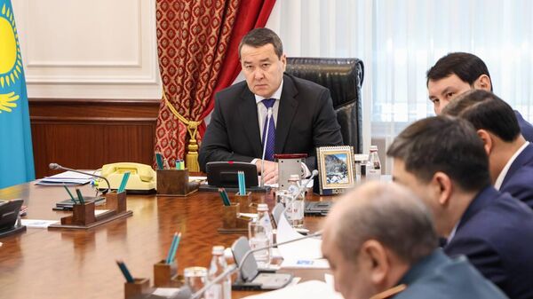 Премьер-министр Алихан Смаилов - Sputnik Казахстан
