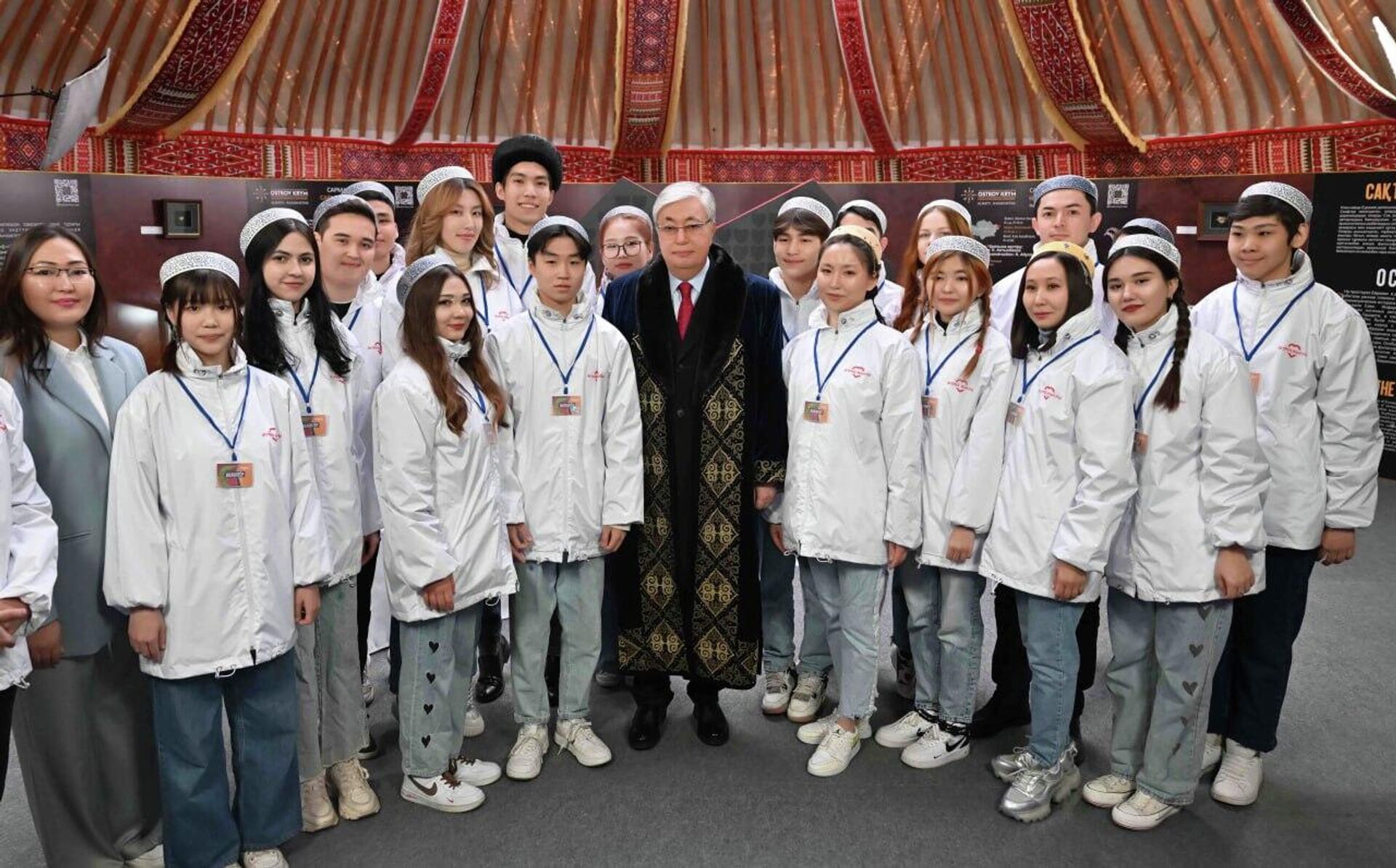 Президент принял участие в благотворительной акции Жүрек жылуы - Sputnik Казахстан, 1920, 21.03.2023