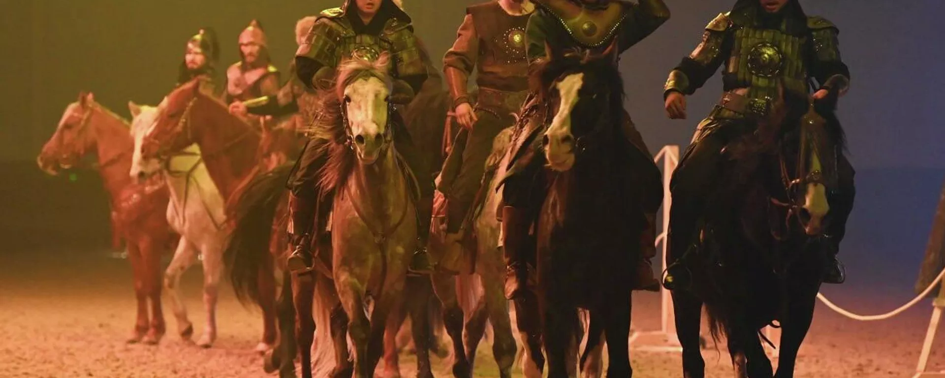 Токаев посмотрел шоу конных наездников - Sputnik Казахстан, 1920, 21.03.2023