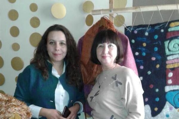 Жительница Абая Галия Булатова изготавливает сумки и обувь из войлока - Sputnik Казахстан