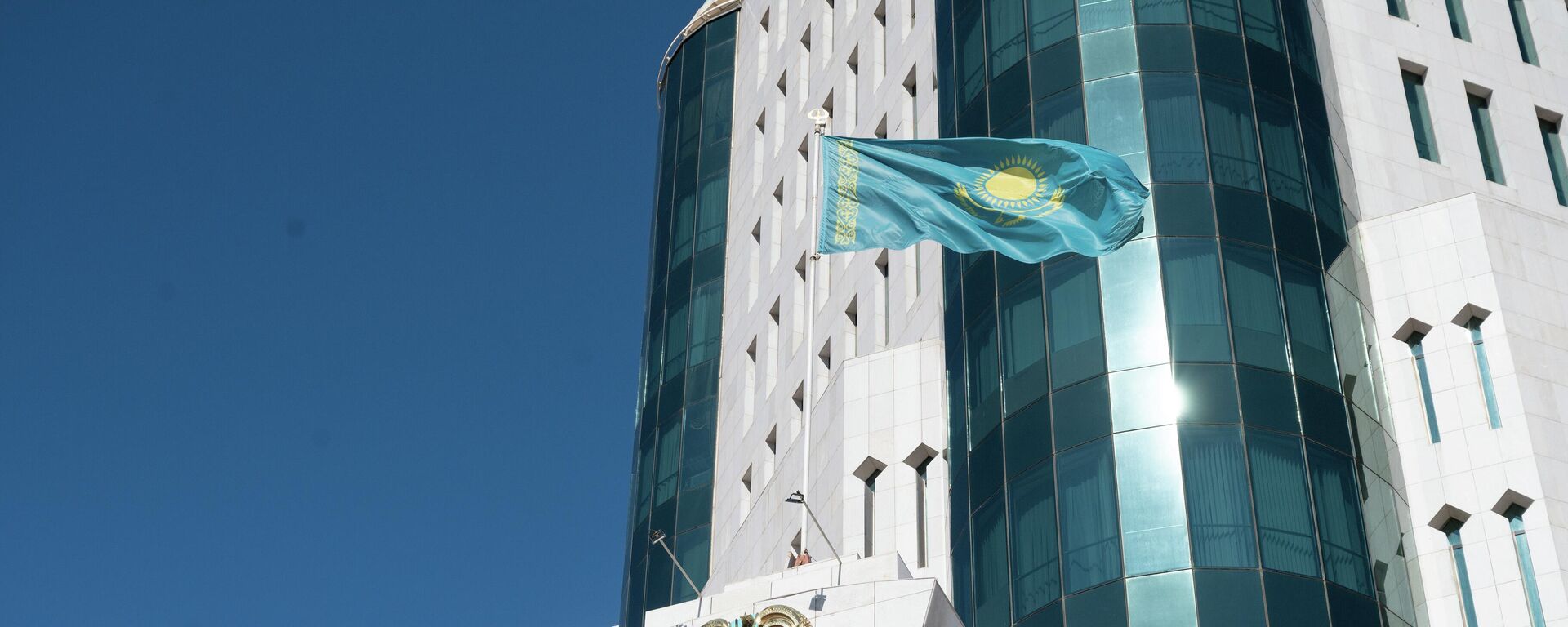 Здание парламента Казахстана - Sputnik Казахстан, 1920, 02.09.2023