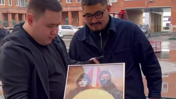 Иманбек отдал свой золотой диск на благотворительность - Sputnik Казахстан