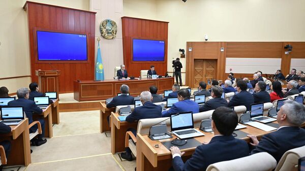 Президент Касым-Жомарт Токаев принял участие в пленарном заседании Мажилиса Парламента - Sputnik Казахстан