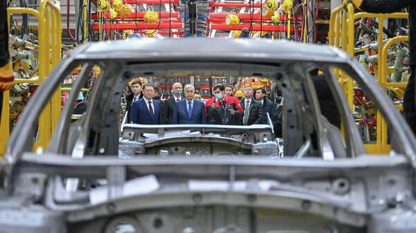 Глава государства запустил мелкоузловое производство (CKD) автомобилей Kia в Костанае - Sputnik Казахстан