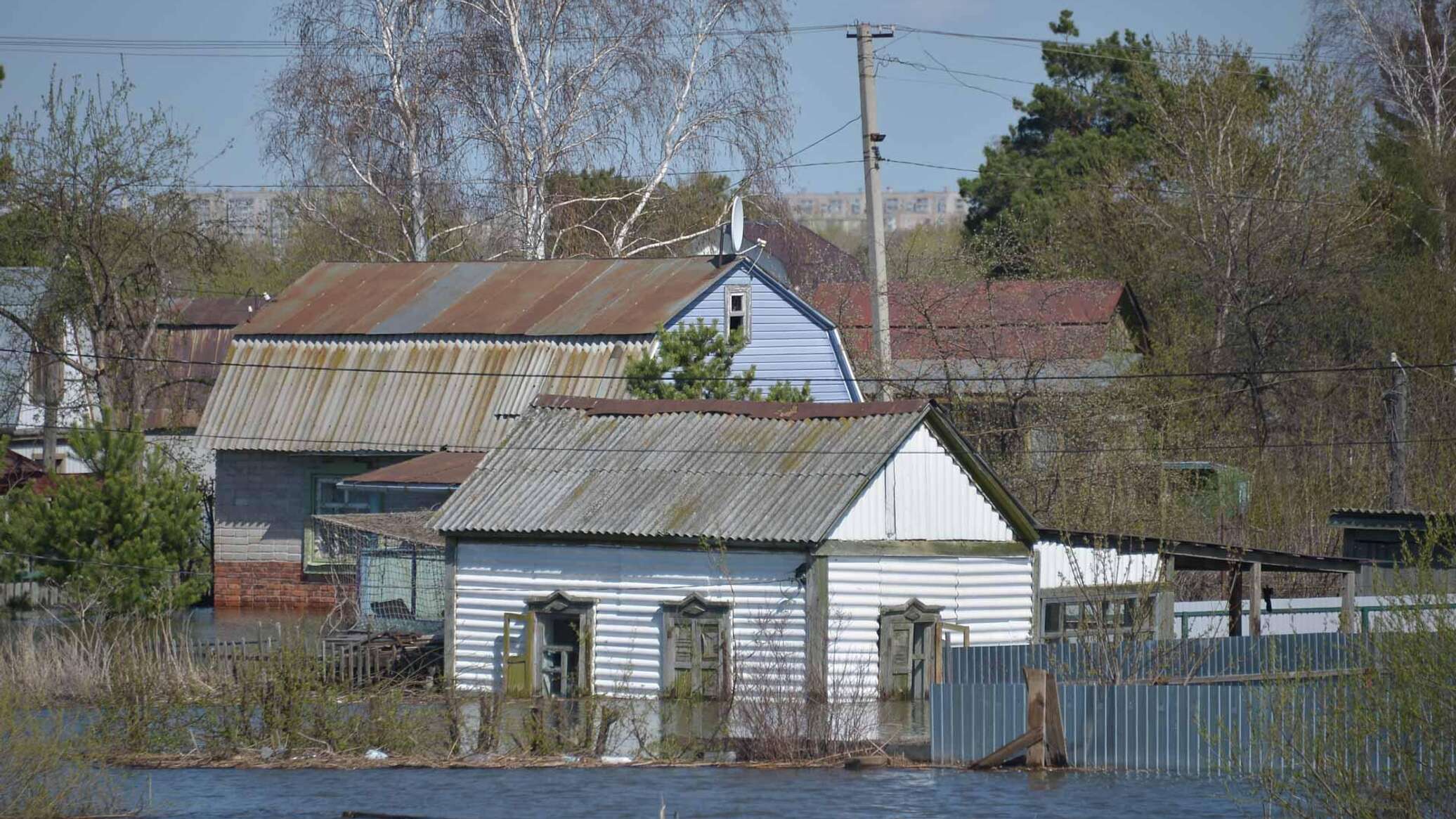 Порядка 30 дачных участков подтоплены в Петропавловске, вода продолжает  прибывать - 17.04.2023, Sputnik Казахстан