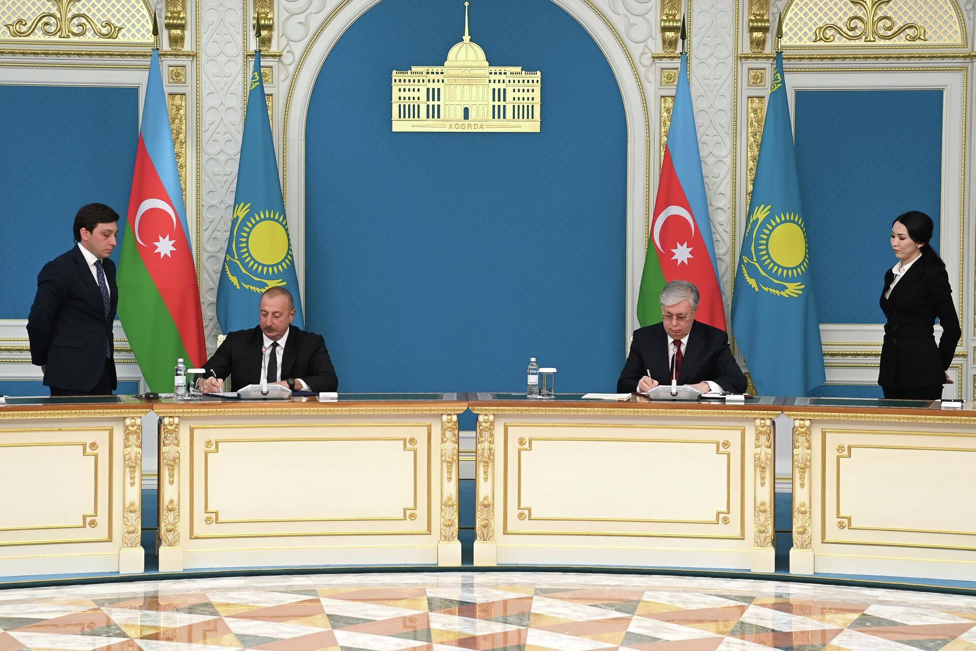 Президенты Казахстана и Азербайджана провели переговоры - Sputnik Казахстан, 1920, 10.04.2023