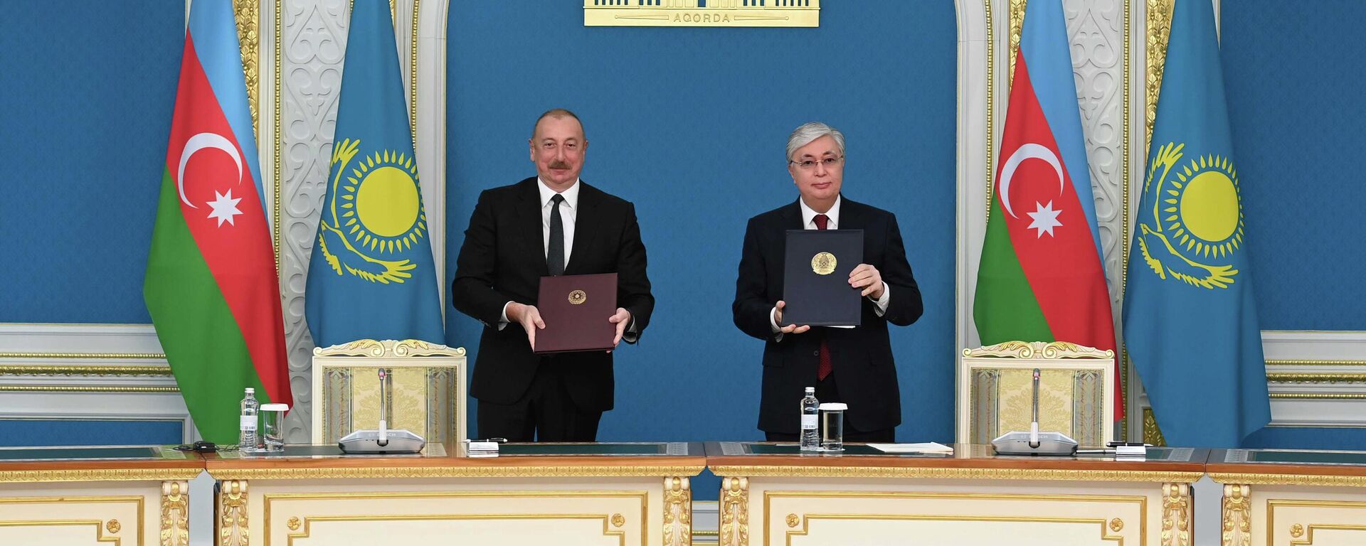 Президенты Казахстана и Азербайджана провели переговоры - Sputnik Казахстан, 1920, 10.04.2023