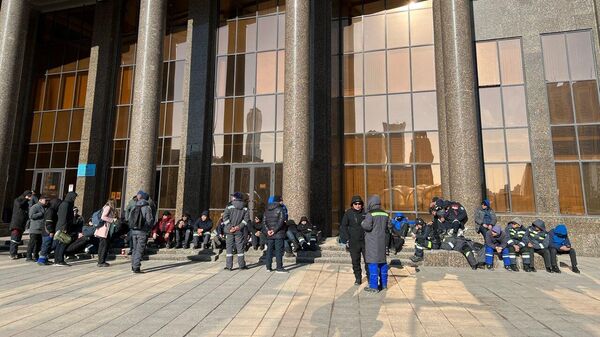 Забастовка нефтяников: ситуация к утру - Sputnik Казахстан