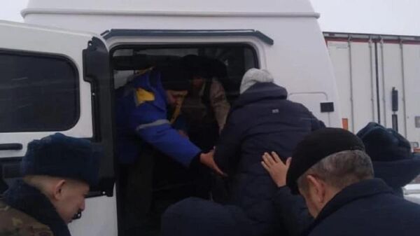 За сутки на автодорогах Актюбинской области спасено 23 человека - Sputnik Казахстан