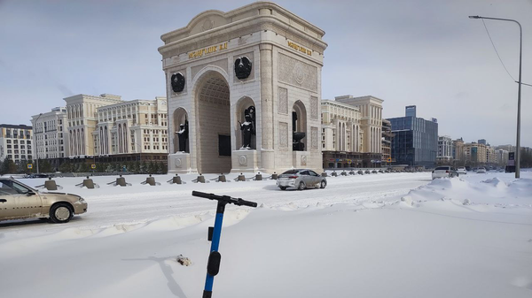 Апрельский снегопад в Астане - Sputnik Казахстан