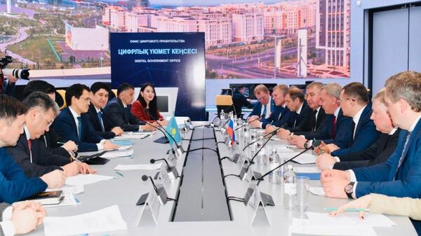 Министр цифрового развития Казахстана Багдат Мусин встретился с главой Роскосмоса Юрием Борисовым - Sputnik Казахстан