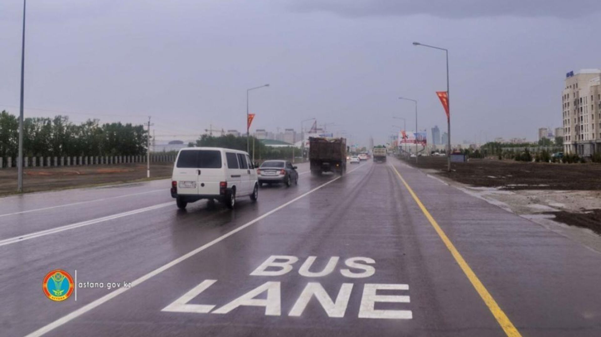 В Астане изменили время движения авто по Bus lane на Абылай хана -  21.04.2023, Sputnik Казахстан