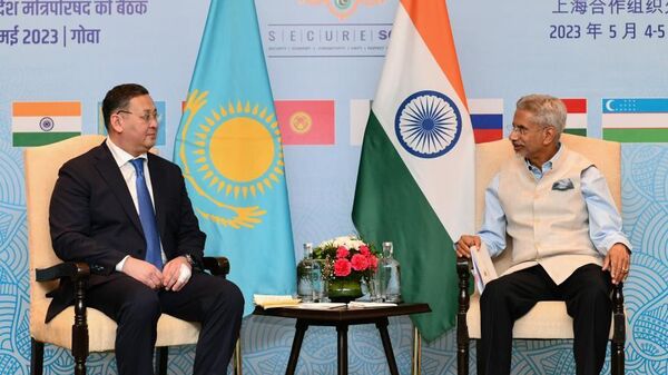 Глава МИД Казахстана провел переговоры в рамках СМИД ШОС  - Sputnik Казахстан