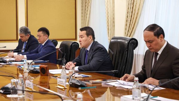 Премьер Казахстана провел переговоры с губернатором Челябинской области - Sputnik Казахстан