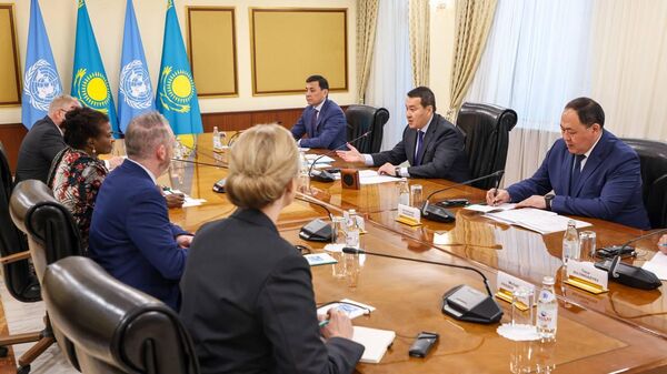 Премьер Алихан Смаилов провел встречу с заместителем генсека ООН, Исполнительным директором ЮНФПА Наталией Канем - Sputnik Казахстан