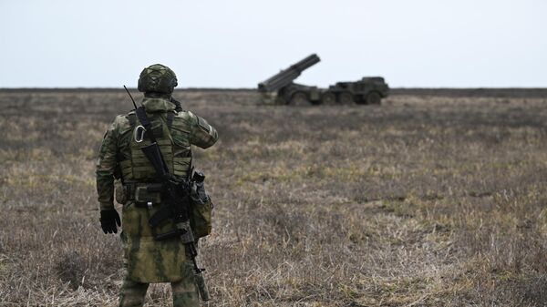 Работа артиллерийских расчетов в зоне СВО - Sputnik Қазақстан