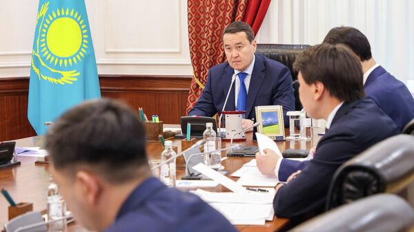 Алихан Смаилов провел заседание Комиссии по демонополизации экономики - Sputnik Казахстан