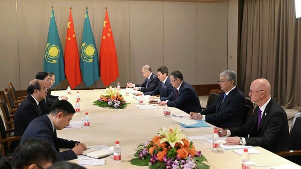 Президент Казахстана встретился с главами китайских компаний в Сиане - Sputnik Казахстан