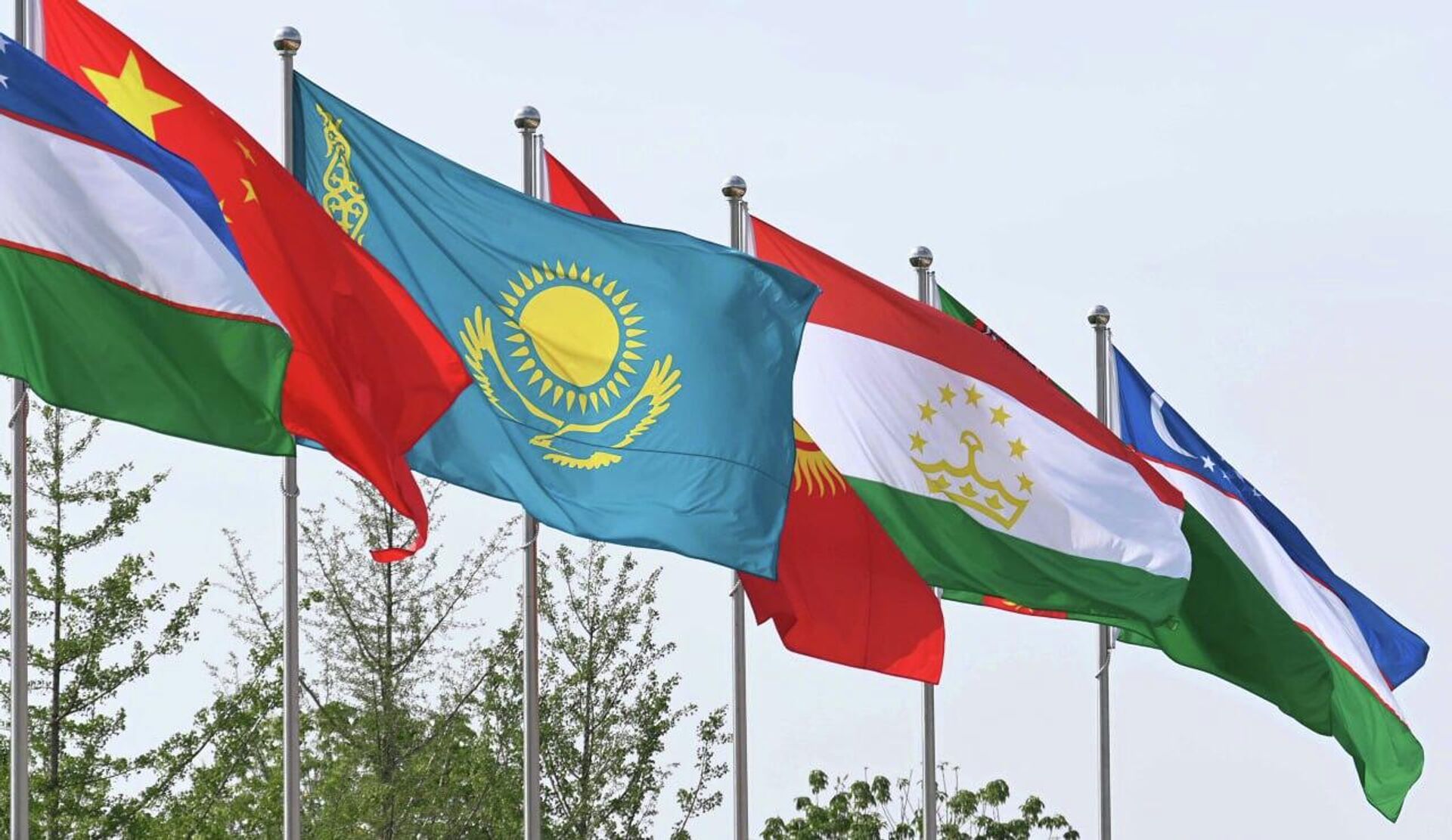 Президент Казахстана Касым-Жомарт Токаев прибыл в Центр международных конференций для участия в саммите Центральная Азия – Китай - Sputnik Казахстан, 1920, 19.05.2023