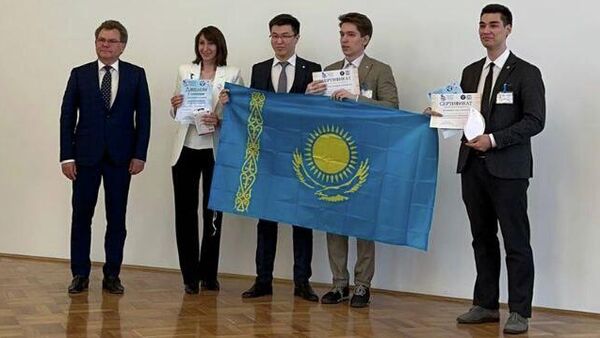 Команда Казахстанского филиала МГУ победила в международной олимпиаде  - Sputnik Казахстан