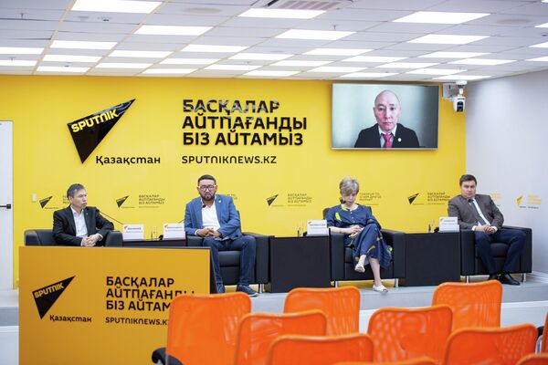 Что даст Казахстану визит Токаева в Китай, обсуждают эксперты в пресс-центре  - Sputnik Казахстан