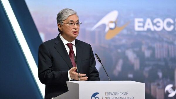 Токаев выступил на Евразийском экономическом форуме Евразийская интеграция в многополярном мире - Sputnik Қазақстан