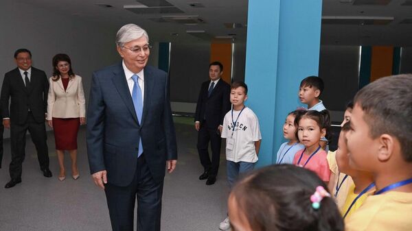 Глава государства посетил Центр инновационного творчества школьников - Sputnik Казахстан