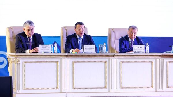 Премьер-министр Алихан Смаилов представил нового главу региона - Sputnik Казахстан