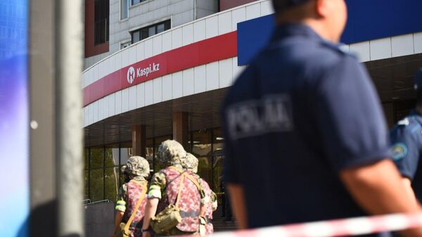Задержан захватчик и освобождены заложники из отделения банка в Астане - Sputnik Казахстан