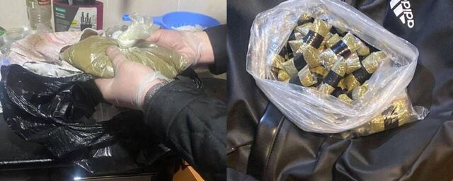 Түрмеде бір топ сотталған еркектерді сиқылайды