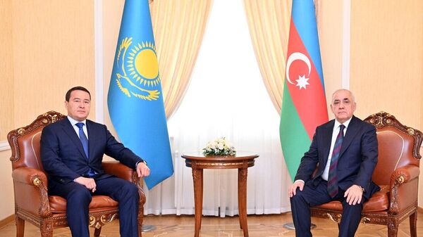  Премьер-министры Азербайджана и Казахстана обсудили дальнейшее развитие отношений. - Sputnik Казахстан