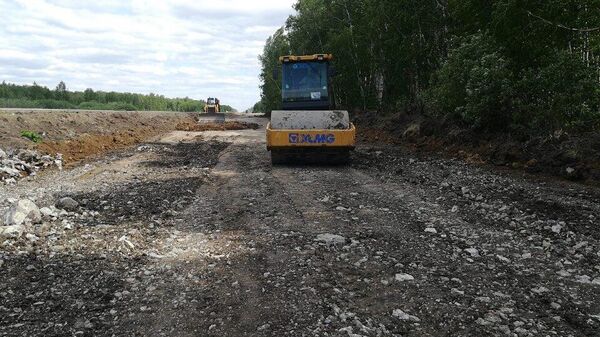 Затянувшийся на несколько лет ремонт дороги Петропавловск - Курган возобновили в СКО - Sputnik Казахстан