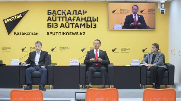 Как изменится жизнь лиц с инвалидностью в Казахстане - прямой эфир круглого стола - Sputnik Казахстан