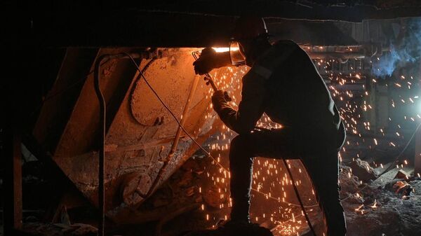 Аким Павлодарской области Асаин Байханов проинспектировал ремонт оборудования на Экибастузской ТЭЦ - Sputnik Казахстан