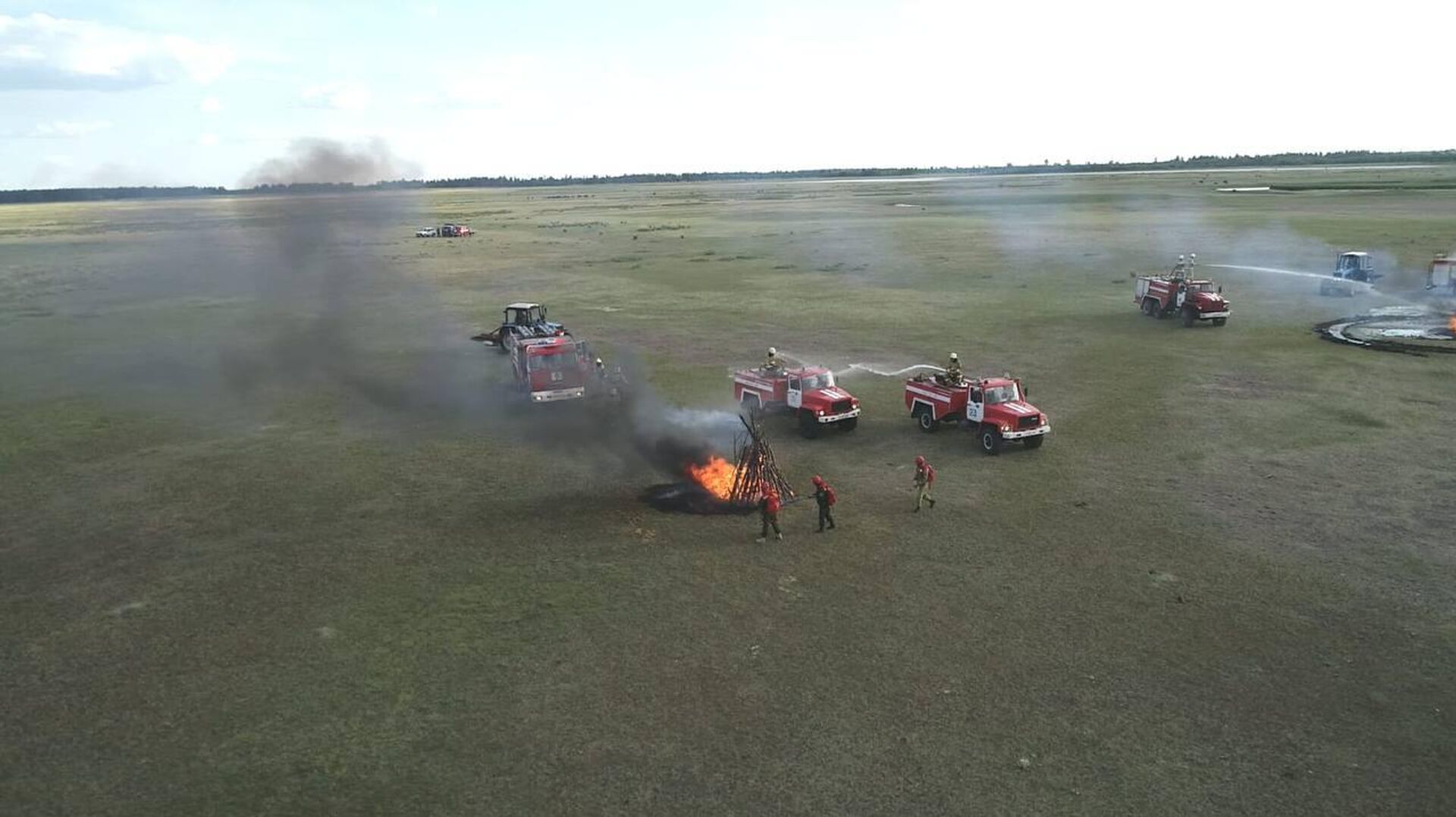 Сырым Шарипханов ознакомился с готовностью лесхоза Павлодарской области к ликвидации лесных пожаров - Sputnik Казахстан, 1920, 30.06.2023