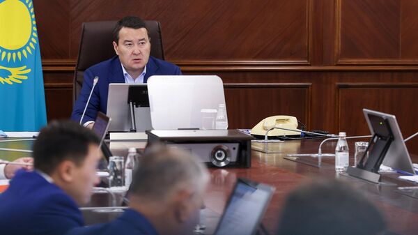 В правительстве провели заседание штаба по реализации предвыборной программы президента - Sputnik Казахстан