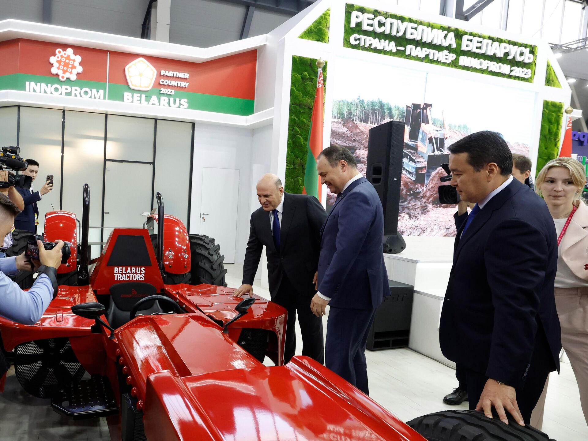 Рабочая поездка М. Мишустина в Свердловскую область - Sputnik Казахстан, 1920, 10.07.2023