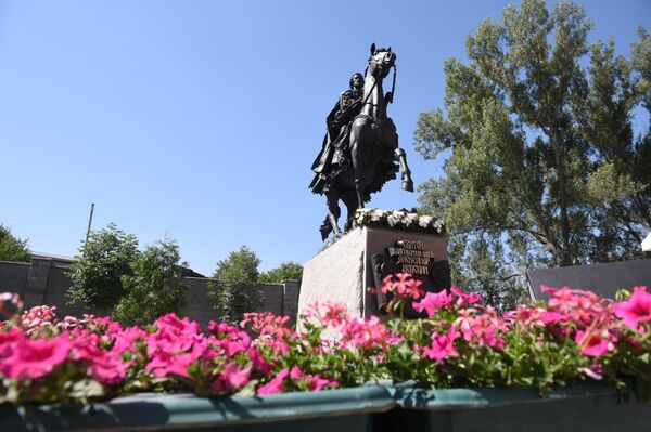 Открытие памятника Александру Невскому в Алматы - Sputnik Казахстан