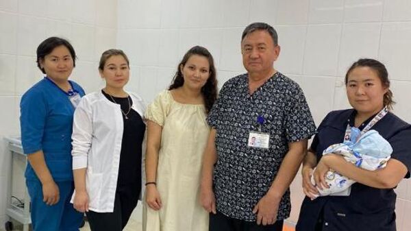 Женщина родила ребенка на третий день после трансплантации печени  - Sputnik Казахстан