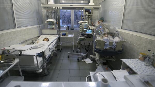 Палата реанимации в детской больнице - Sputnik Казахстан