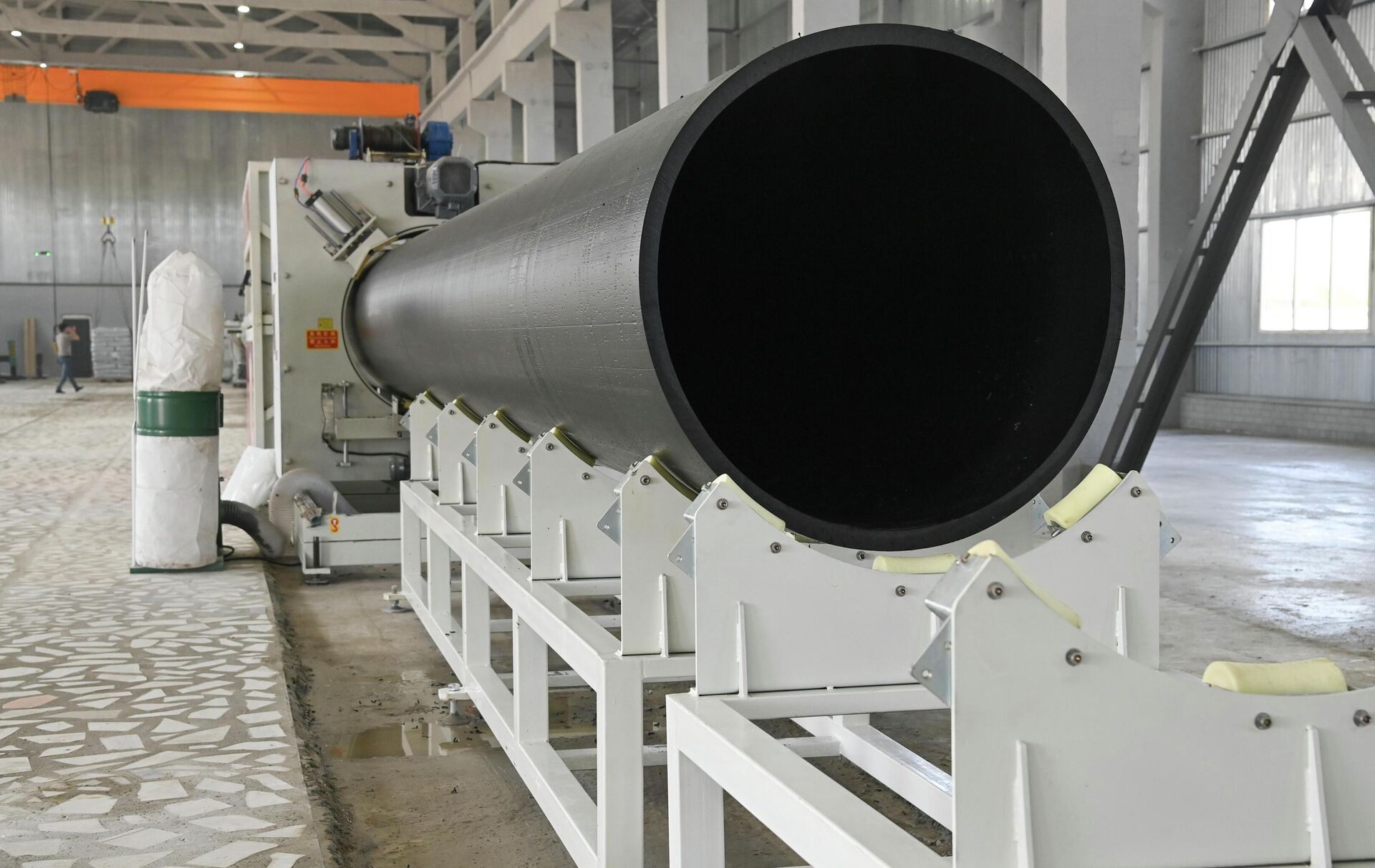 Мемлекет басшысы ZENITH зауытының жұмысымен танысты    - Sputnik Казахстан, 1920, 09.08.2023